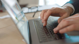 How Sales Teams Lose Deals Due to Legal Bottlenecks