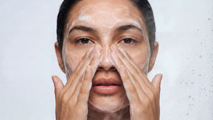 Bijouskin Purifying Glow Cleanser Is the Summer Cleanser You Didn’t Know You Needed