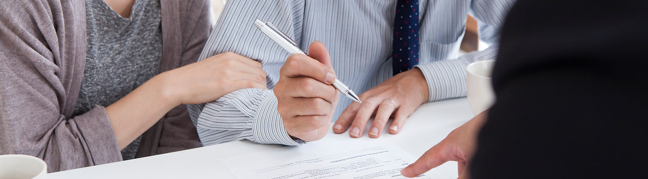 Assinando um contrato