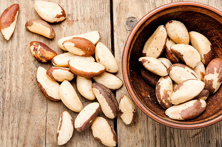 Many Brazil nuts in a bowl