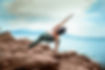 Pose de yoga en plein air