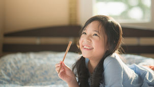 How to Help a Child with Anxiety at Bedtime