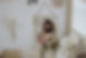Femme se prenant en photo devant son mirroir