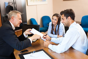 Advogado com Clientes