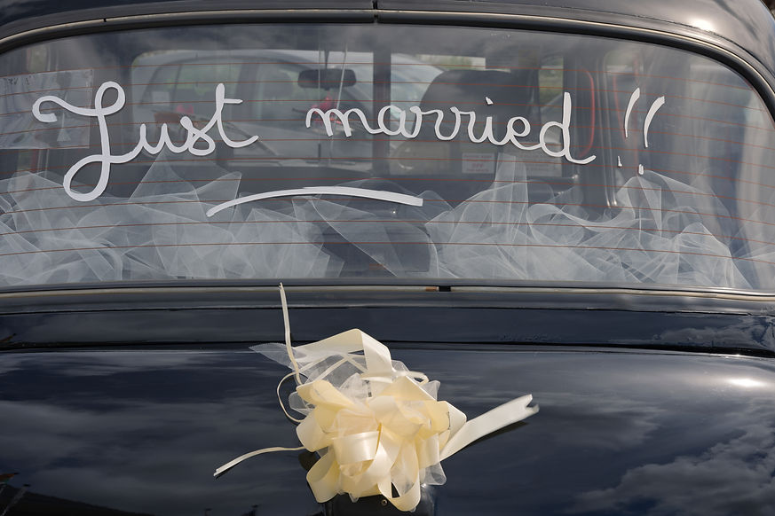 London Taxi International, car window with inscription just married