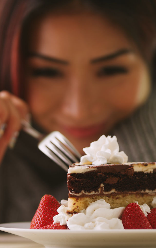 北海道札幌市 洋菓子の店モンレーブ 1972年創業の老舗が夜11時まで営業 北海道札幌市 洋菓子の店モンレーブ 1972年創業の老舗が夜11時まで営業