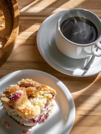 Kaffee und Streuselkuchen