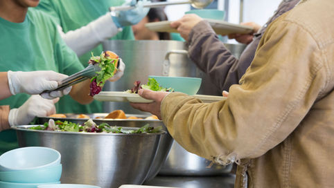 מבט אל העבר: כל דכפין ייתי וייכול