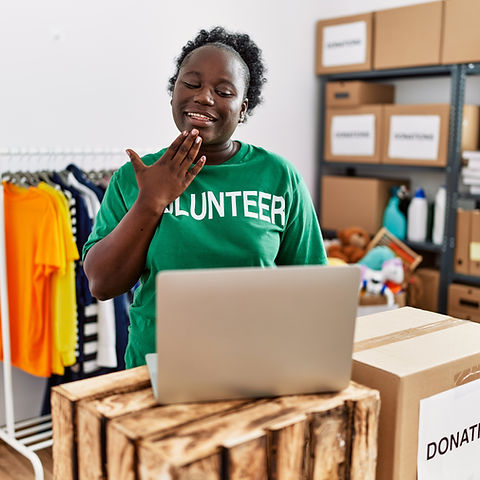 Volunteer Organizing Donations