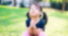 Menina orando