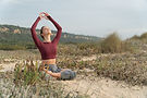Frau macht Yoga