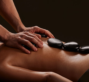 Séance de massage aux pierres chaudes