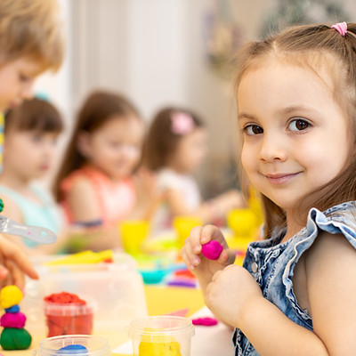 Bimba a scuola