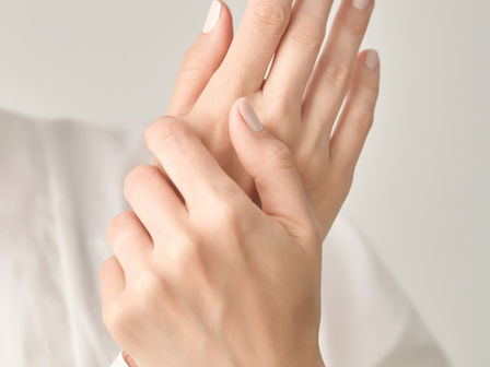 Stries sur les ongles : faut-il s’en inquiéter?