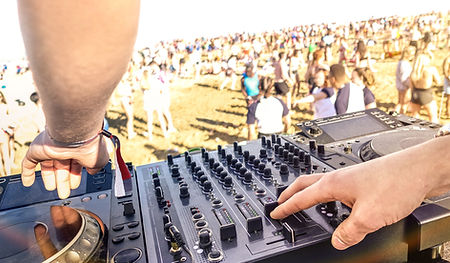 DJ on Stage