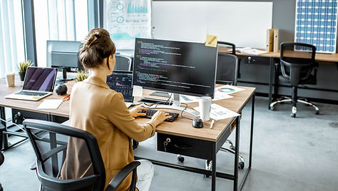 Trabajando solo en la oficina