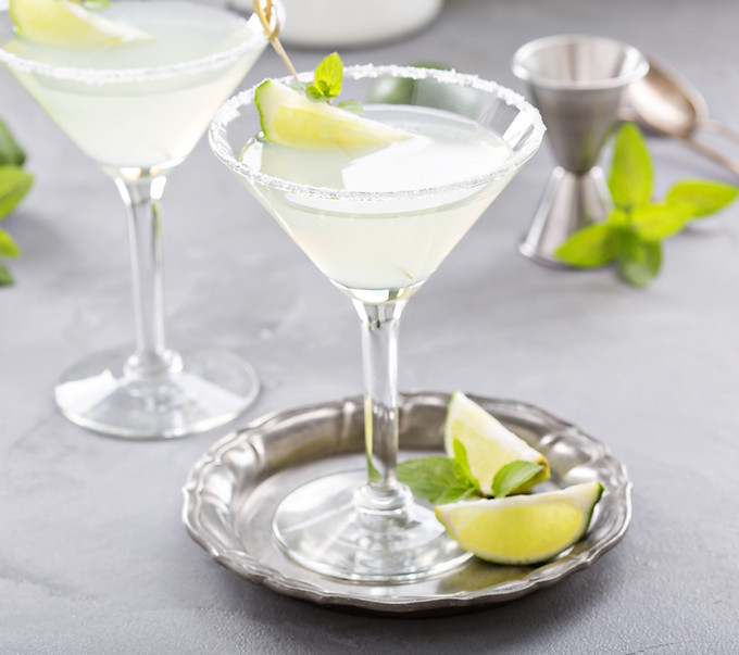 Ausgestellte Limettencocktails