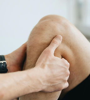 Knie wird untersucht