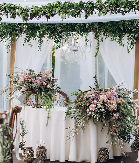 Elegant wedding table decor