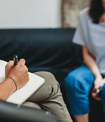 Seduta dalla psicologa