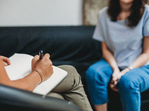 La profession de psychologue est sévèrement attaquée dans sa déontologie et son indépendance