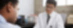 Patient en consultation avec un médecin