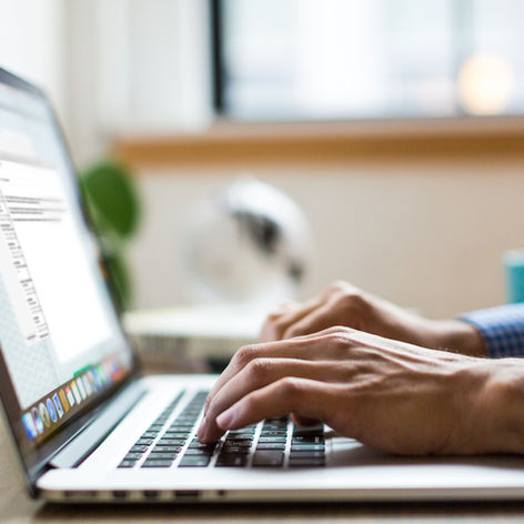 Do tráfego pago à automação inteligente: como a IA redefine o ROI do marketing digital