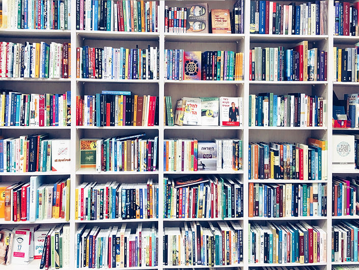 Scaffali delle biblioteche