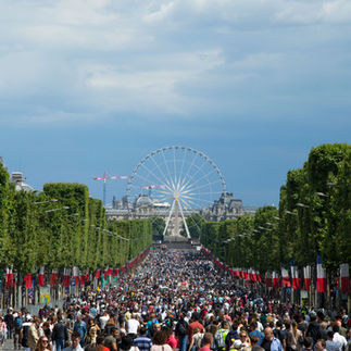 Paris crowds