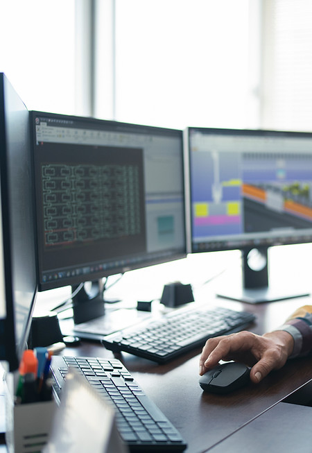 シニア・デジタル・プログラマー