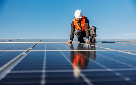 Installieren von Solarmodulen