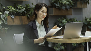 Student preparing for the GEPT exam with an ESLVista teacher online
