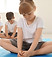 Bambini nella lezione di yoga