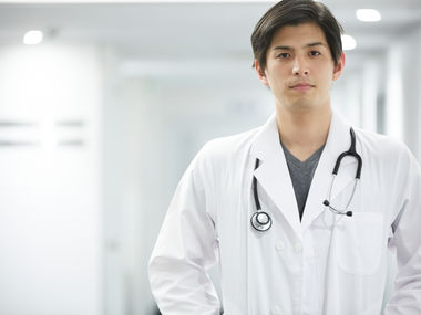 男性医者