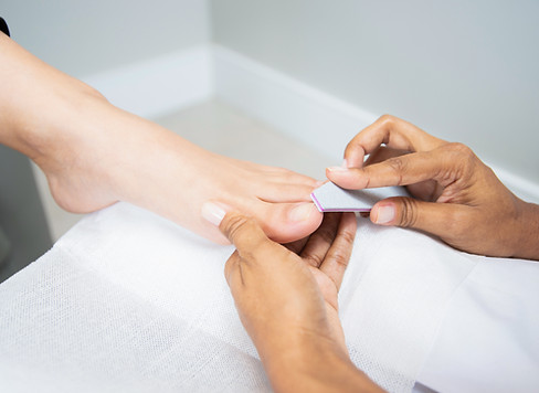 Beauté des pieds, Pédicure PEDISPA, Pose vernis, Pose Gel, semi-permanent, couleur, French