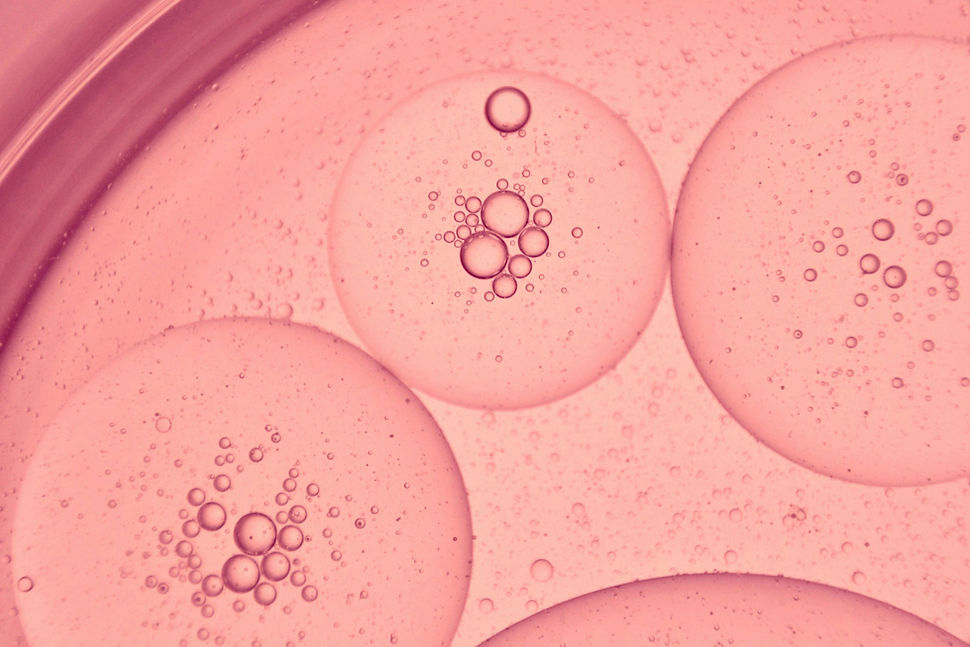 Burbujas de aceite rosa