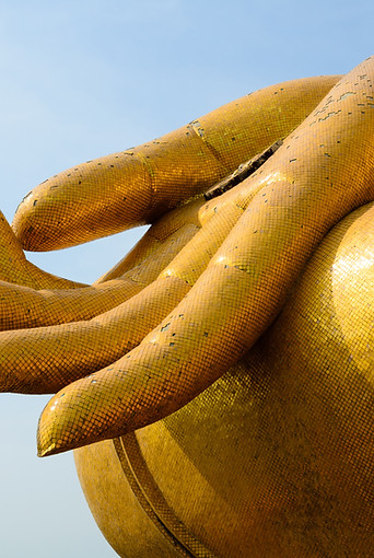 Goldene Buddha-Hand