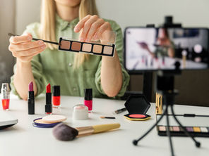5 Creator Tips To Make Money During Black Friday