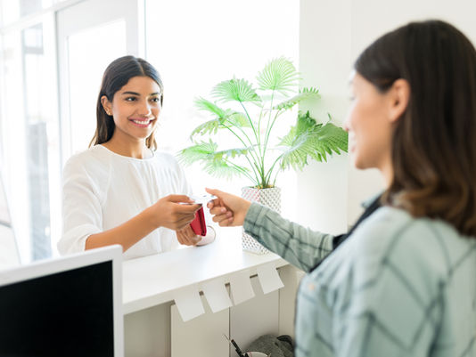 8 Reasons Your Lash Clients Will Come Back to See You Time and Time Again