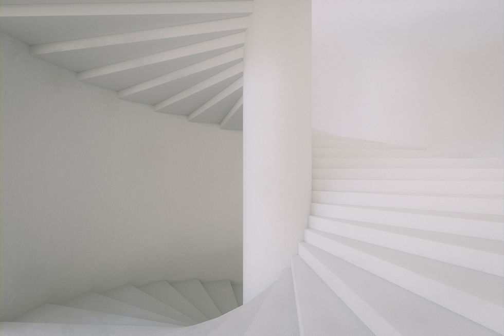 Beyaz Spiral Merdiven