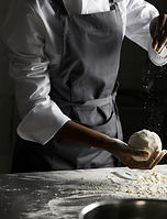 Chef preparando a massa