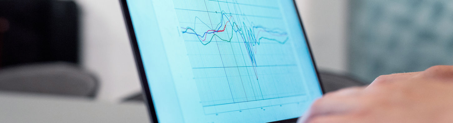 Data Modeling on Laptop Capturing Trends