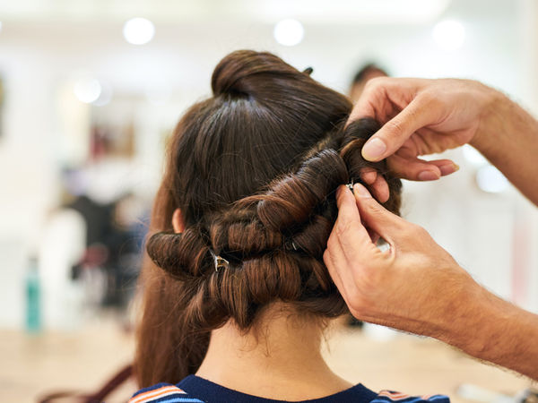 Brautfrisur und Hochsteckfrisur im Friseursalon
