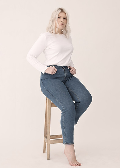 Model in casual outfit