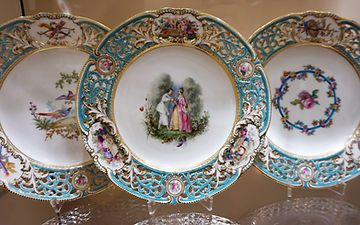 Artistic plates