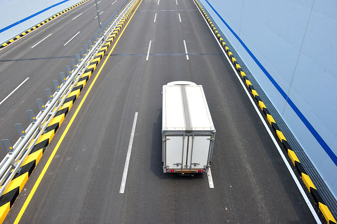 Conducción de camiones en la carretera