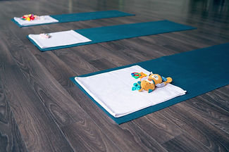 Tapis de yoga avec jouets