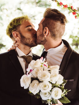 Grooms Kiss