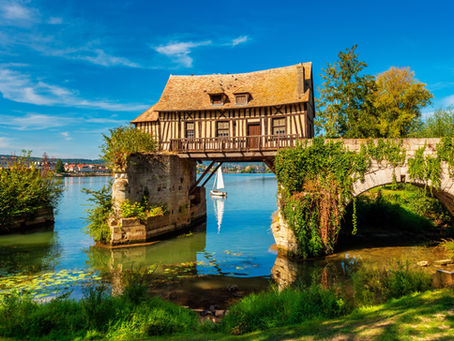 Capturing Art: the Timeless Beauty of Homes and History