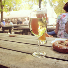 Bier - und Weingenuss im Biergarten